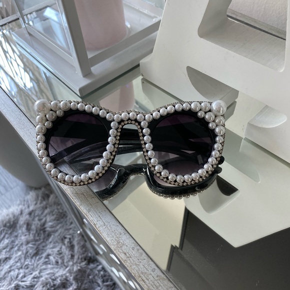 Fashion Pearl Cat Eye Sunglasses - Picture 4 of 5